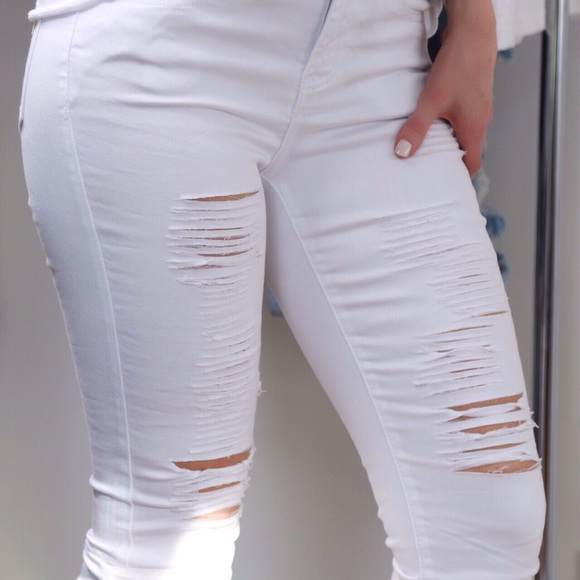 Reposh - White Ripped Skinnys - Picture 4 of 9